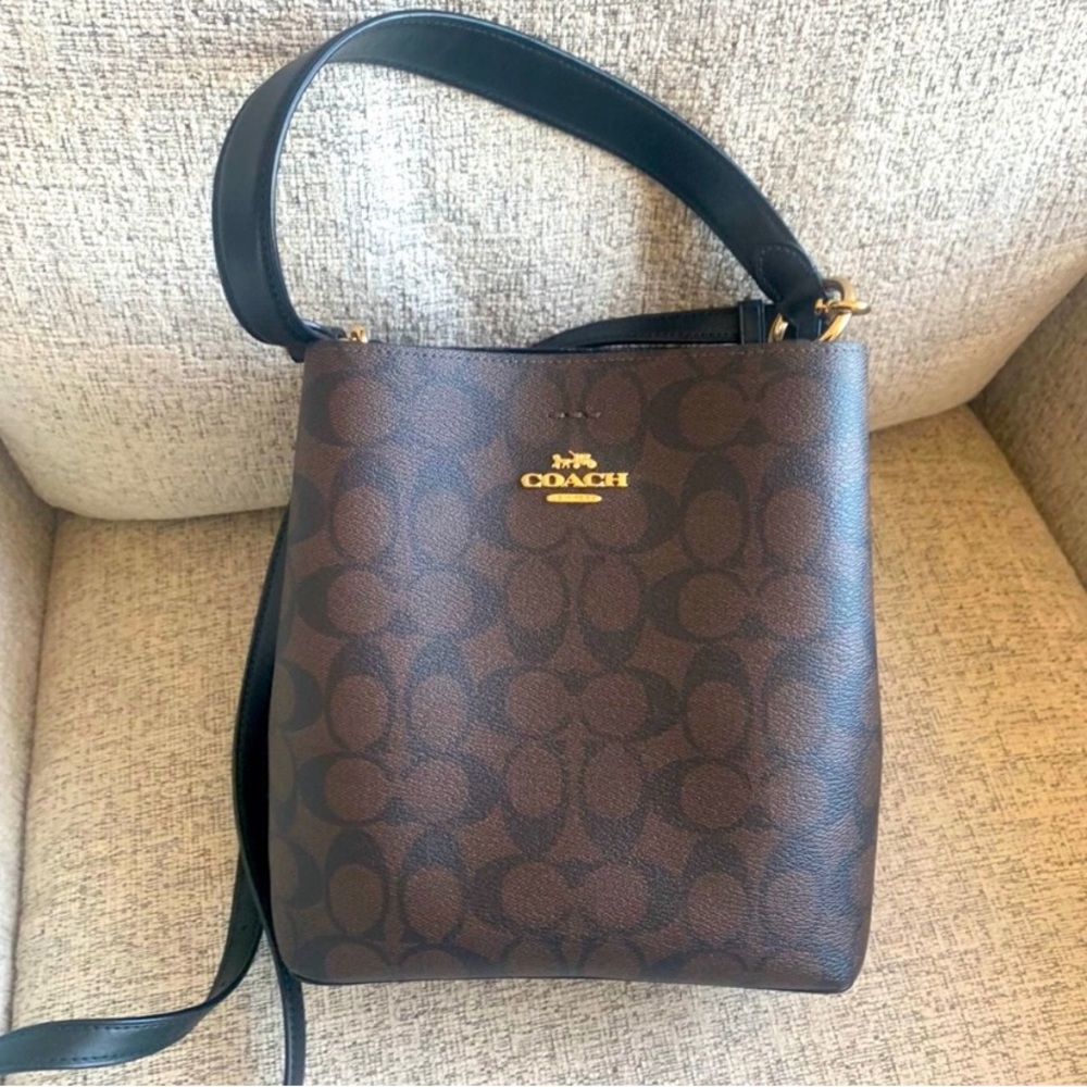 Coach handbag